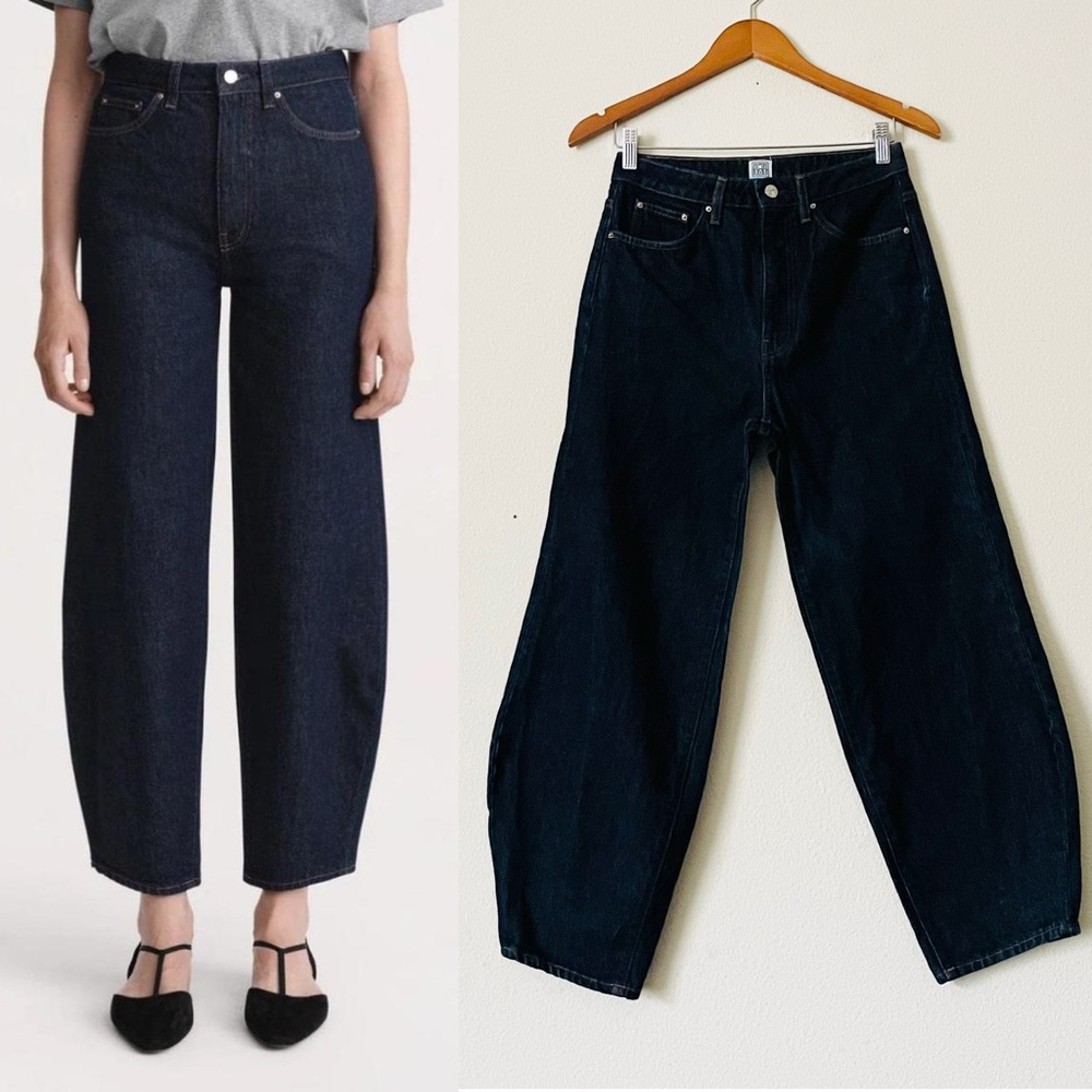 Toteme SIZE 27 High Rise Barrel Leg Denim Jeans in dark blue